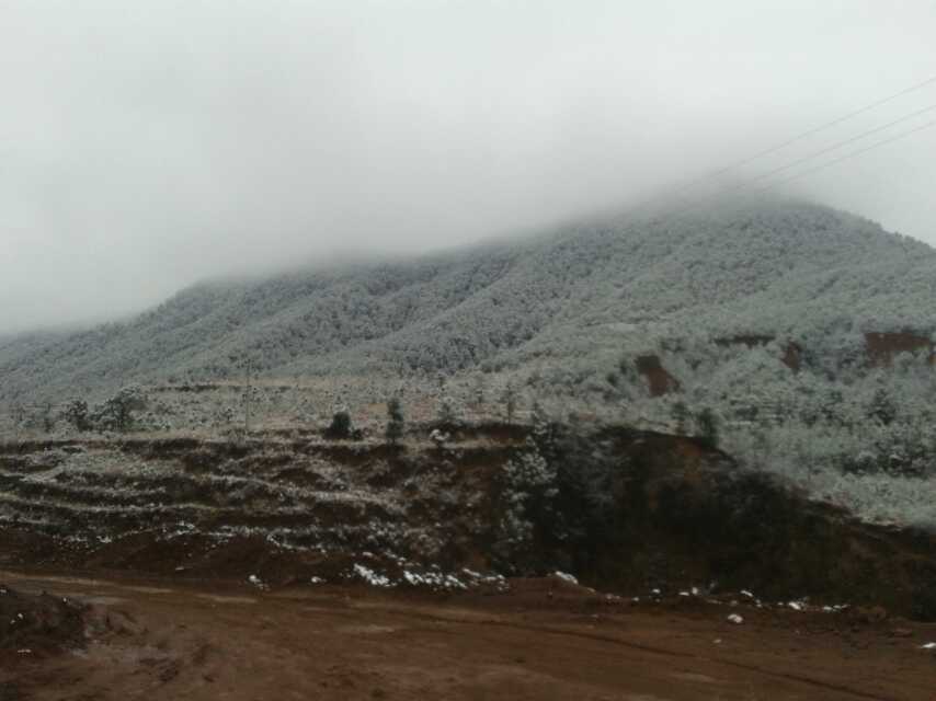 2015年涼山州會東縣堵格鄉雪景